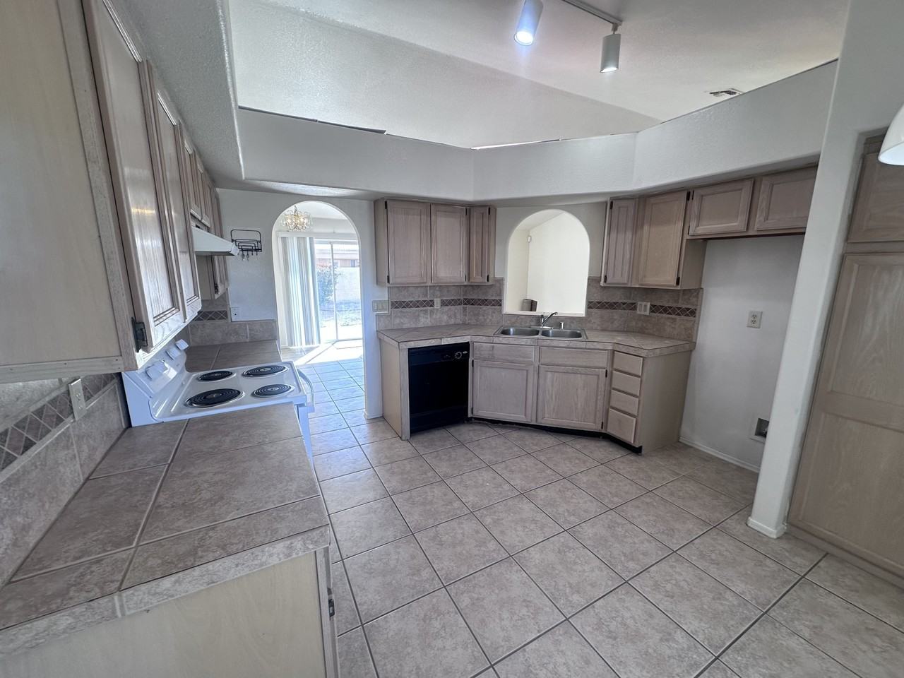 1934 E Easy St #1 - Photo 6 of 24