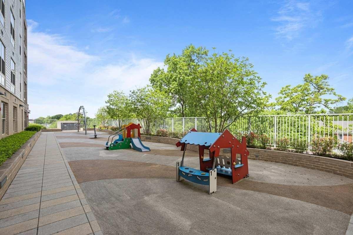 918 S Lincoln St - Photo 5 of 18