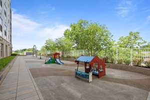 featured image of 918 S Lincoln St