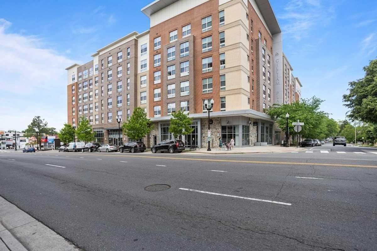 918 S Lincoln St - Photo 2 of 18