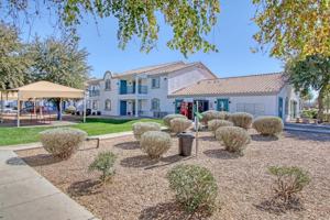 featured image of 13387 N Lon Adams Rd