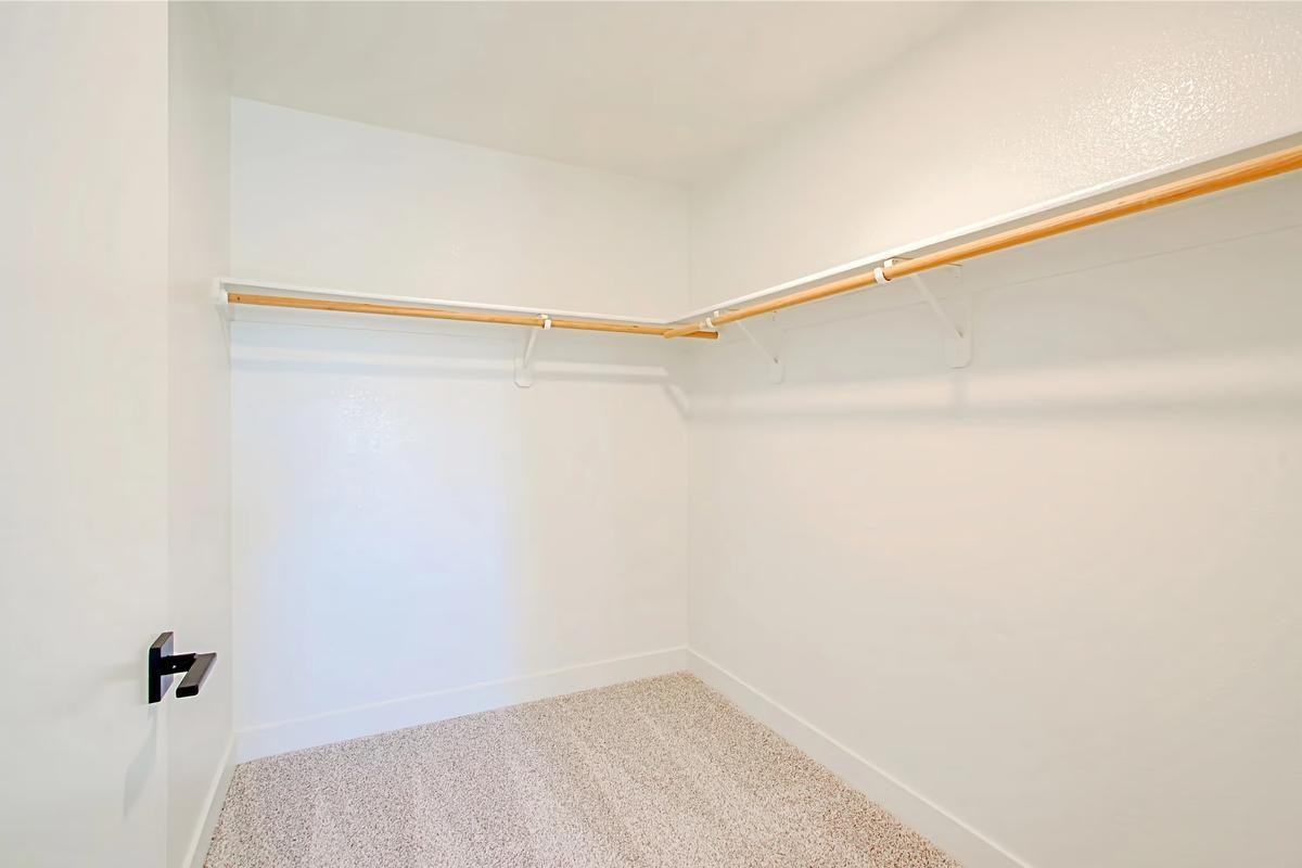13387 N Lon Adams Rd - Photo 6 of 19