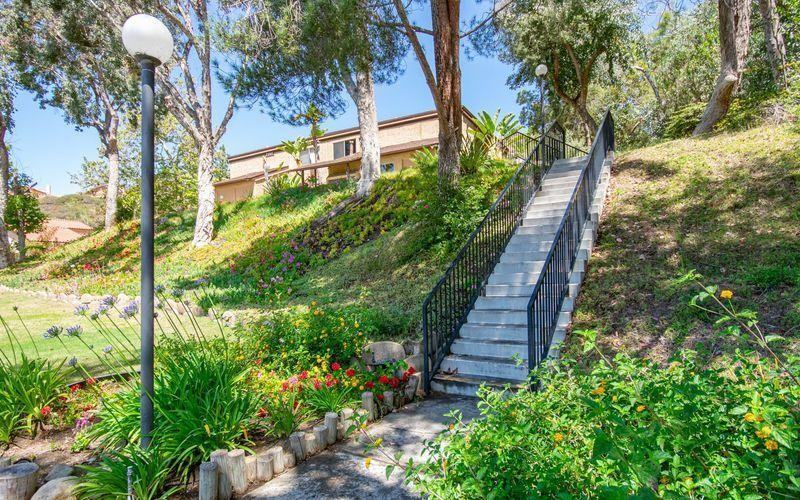 7717 Tommy St - Photo 3 of 44