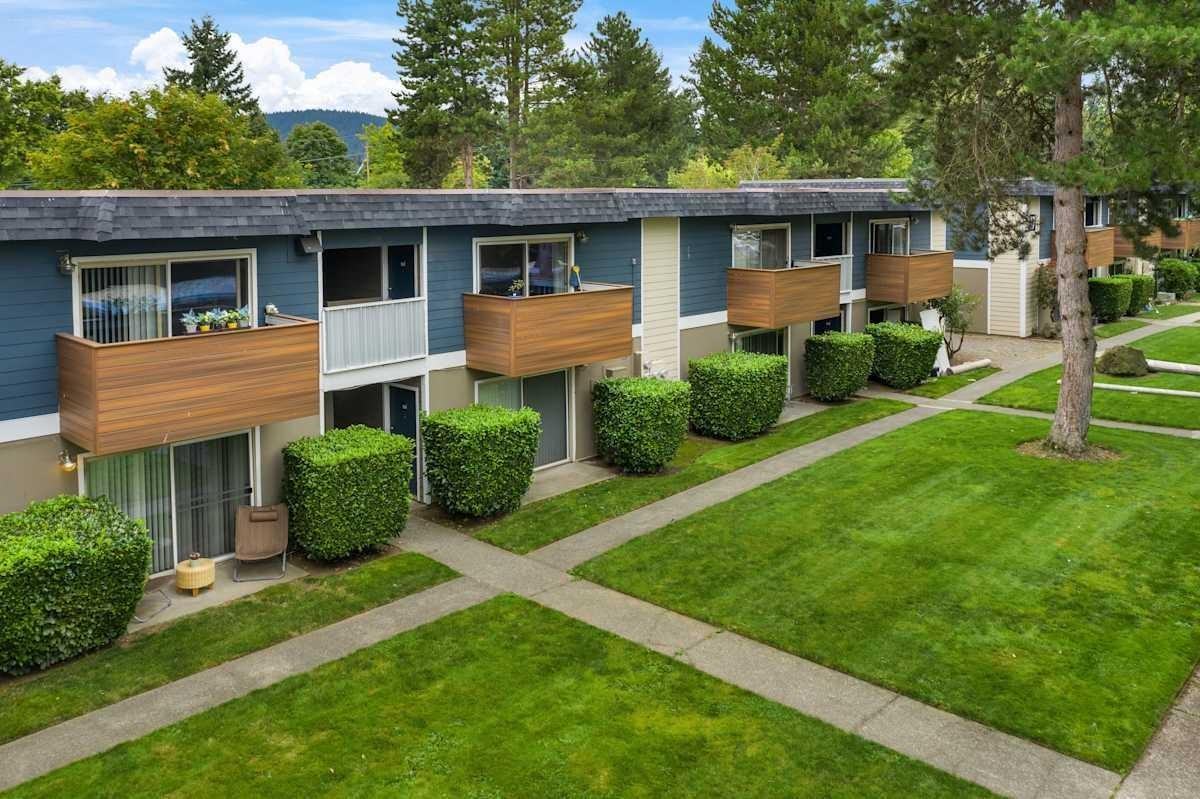 4455 Ne 12th St - Photo 3 of 27