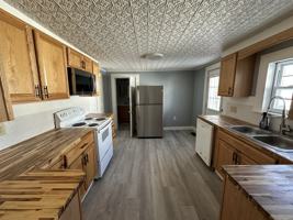 featured image of 180 Birch St #2