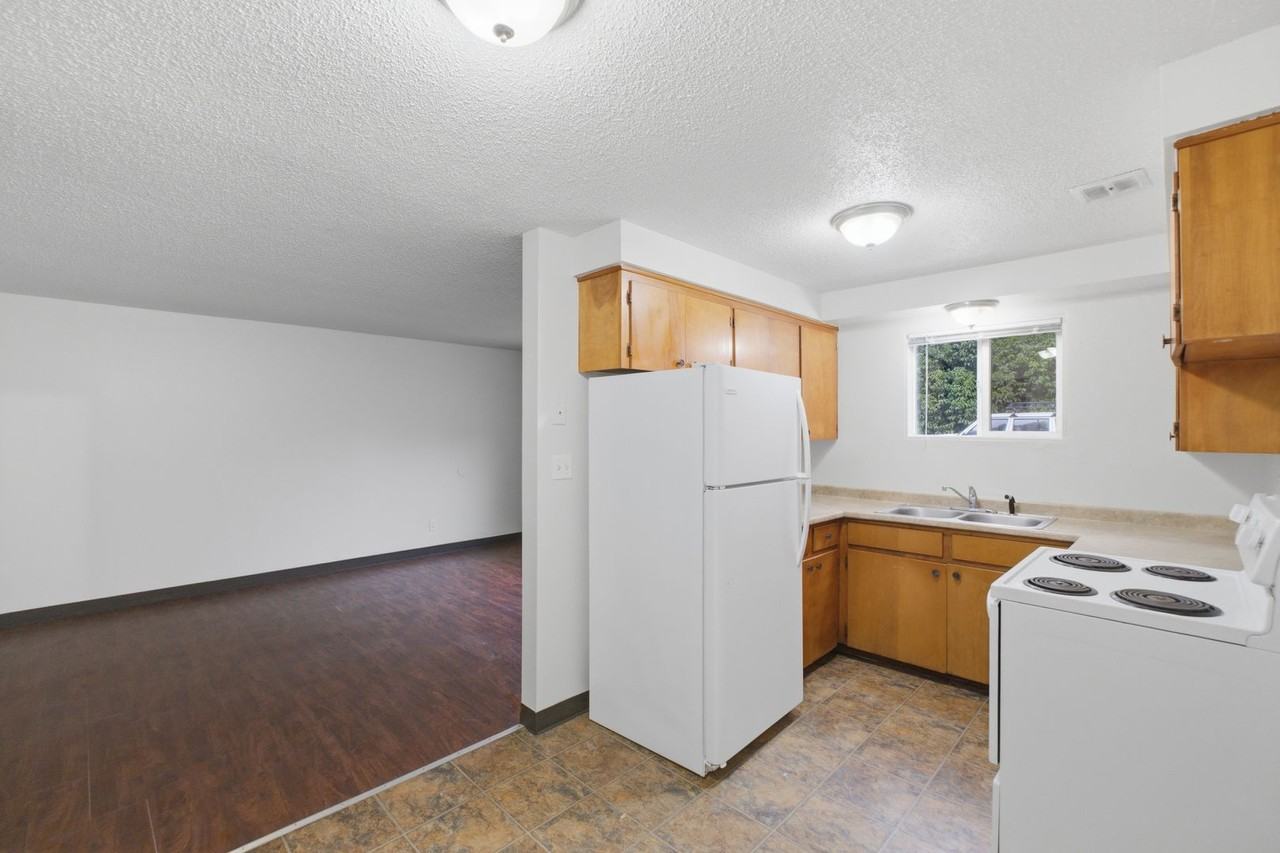 543-Plum Court - Photo 3 of 28