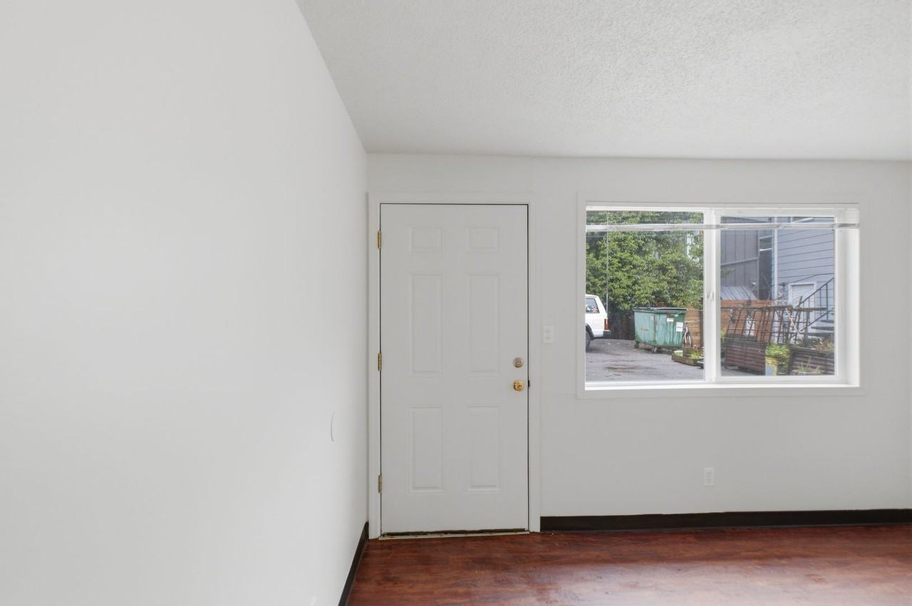 543-Plum Court - Photo 5 of 28