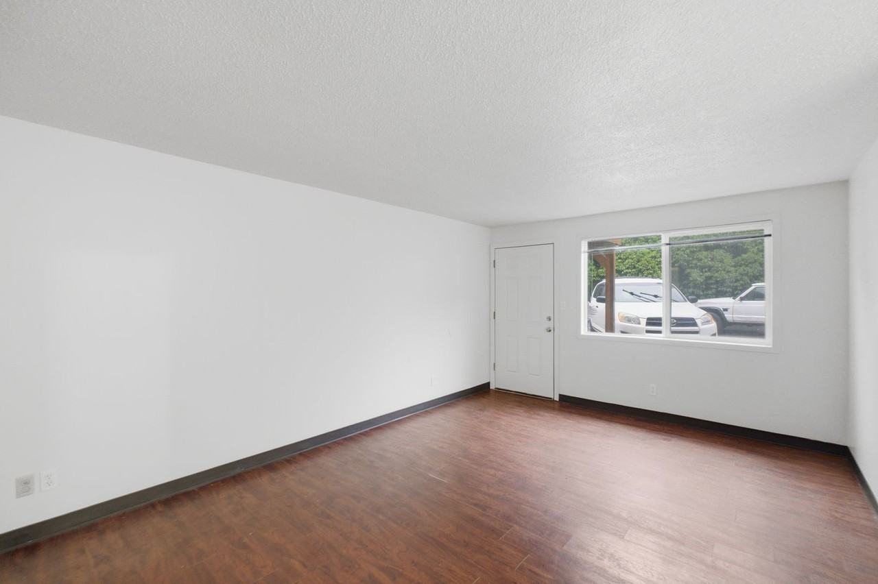 543-Plum Court - Photo 6 of 28