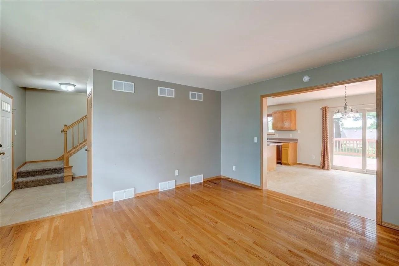 1406 Dewberry Dr #1 - Photo 3 of 18