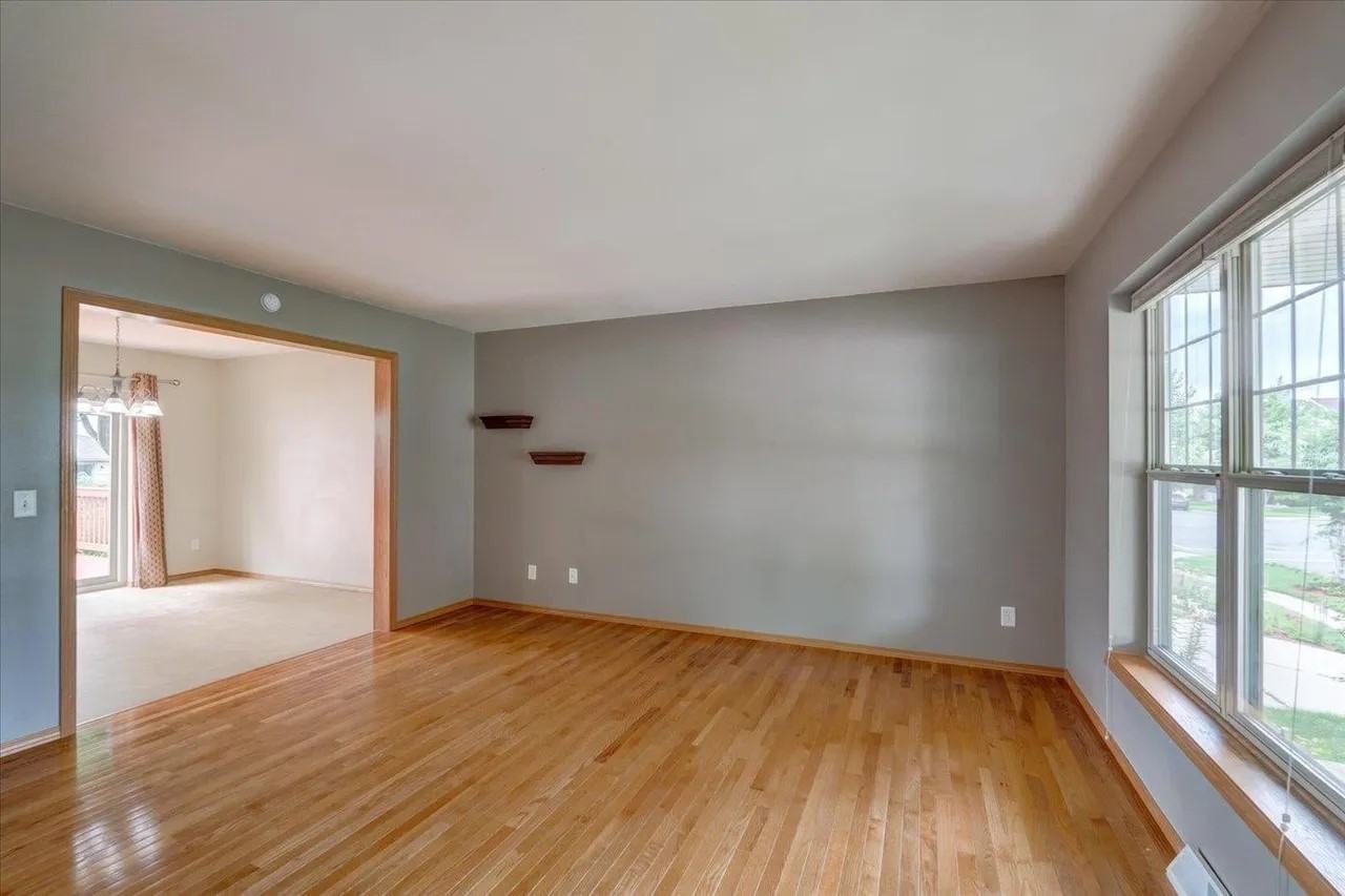 1406 Dewberry Dr #1 - Photo 4 of 18