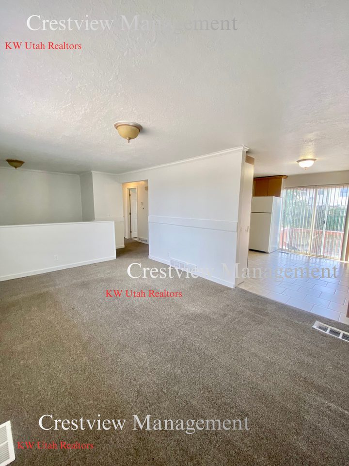 7929 W 3320 S - Photo 2 of 13