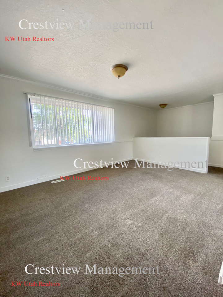 7929 W 3320 S - Photo 6 of 13