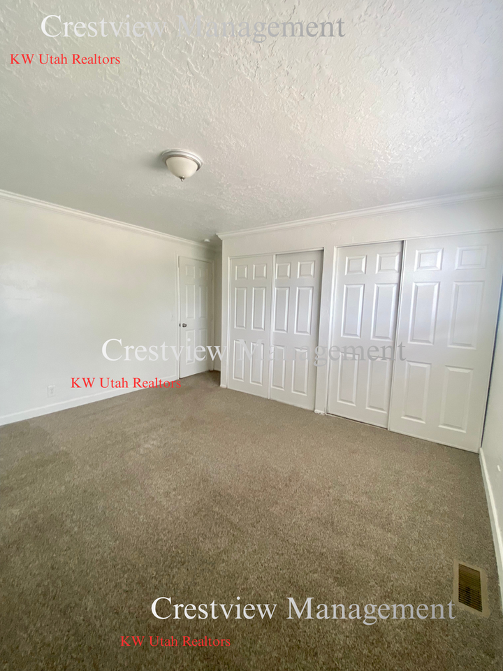 7929 W 3320 S - Photo 7 of 13