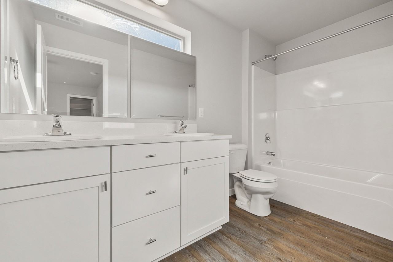 The Towns On Entiat - Photo 5 of 50