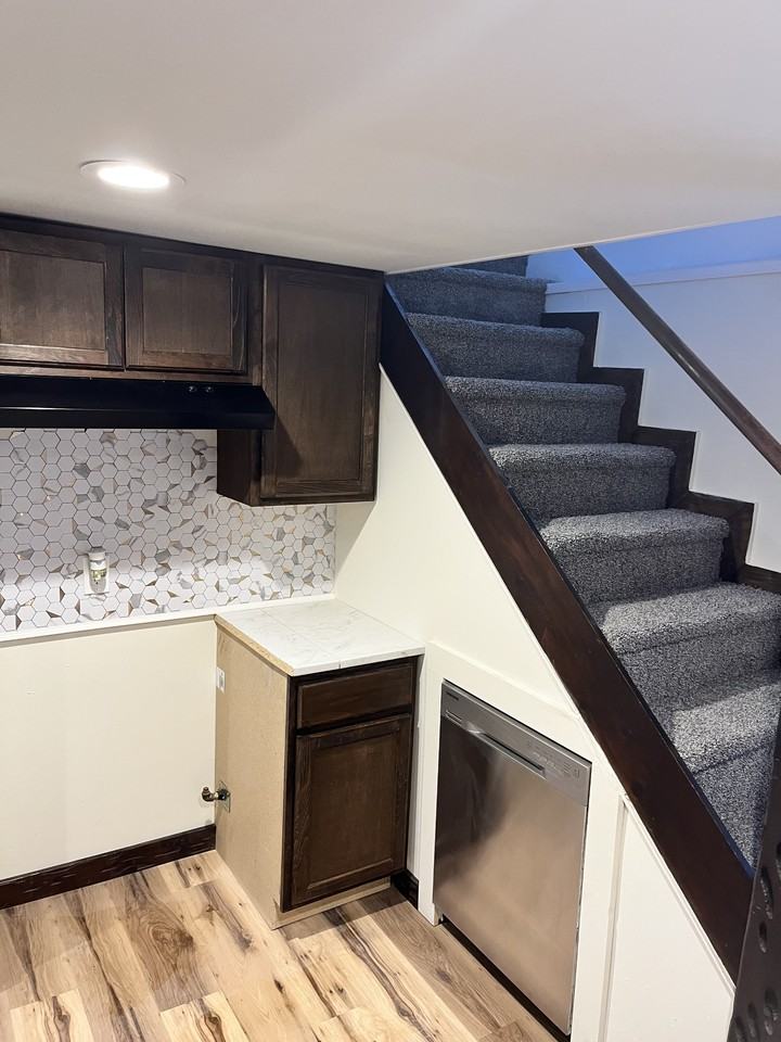 190 Davenport St #1 - Photo 4 of 15