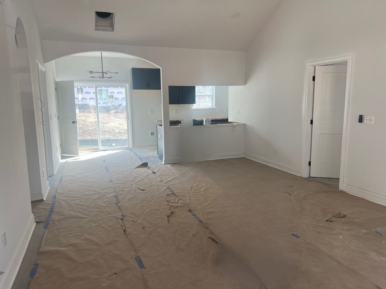 322 Lincolnshire Sq #1 - Photo 2 of 10