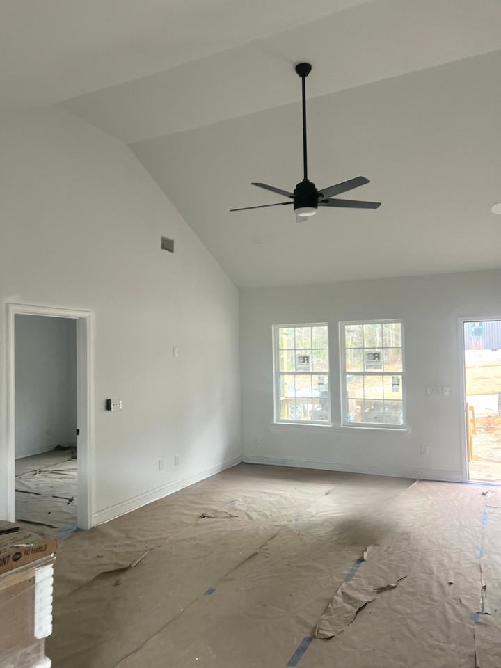 322 Lincolnshire Sq #1 - Photo 3 of 10