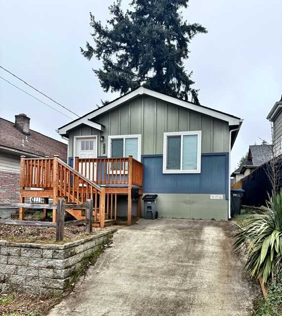 2106 7th St #1 - Photo 2 of 28