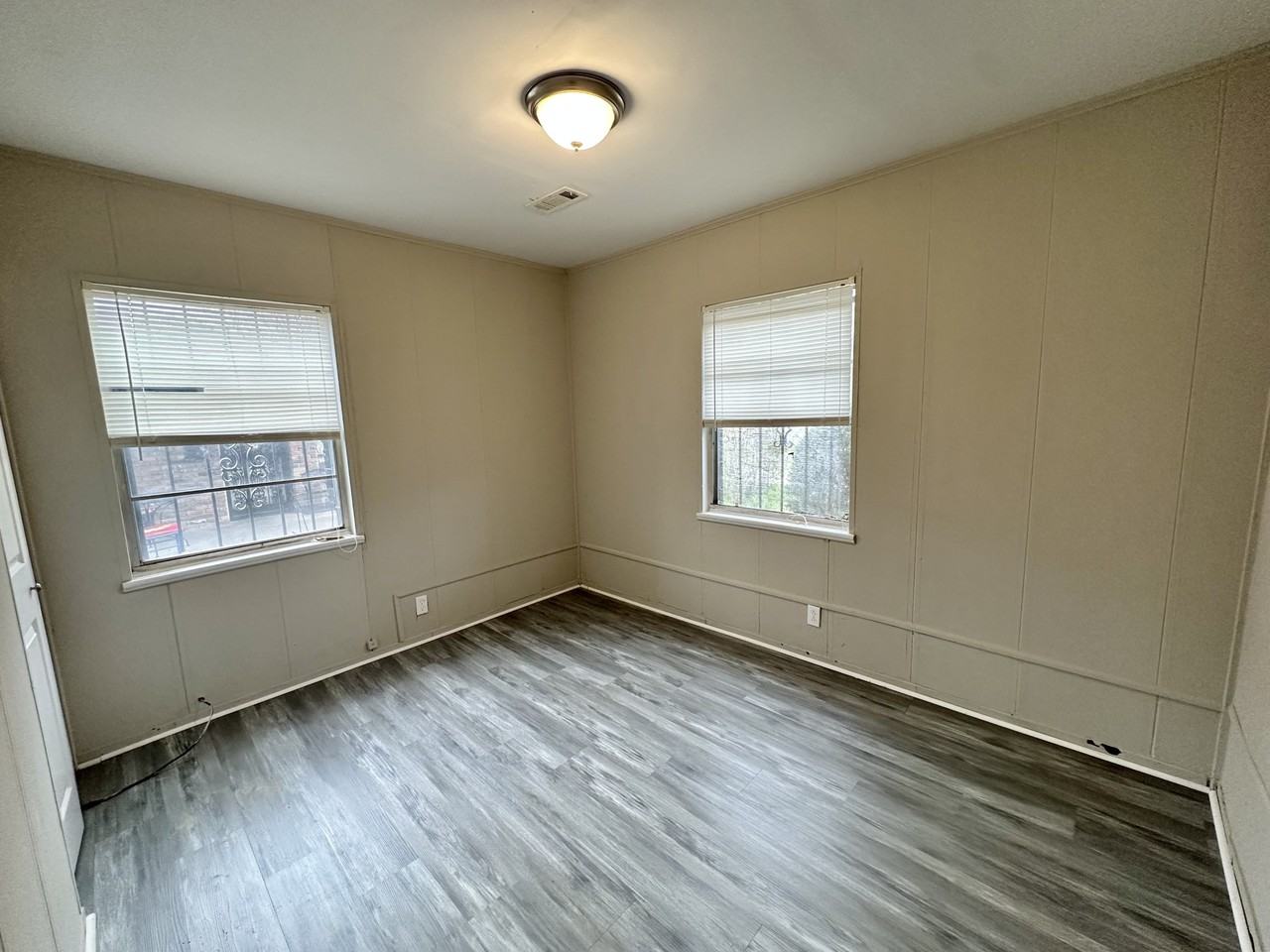 249 Gloria Rd Sw #1 - Photo 5 of 6