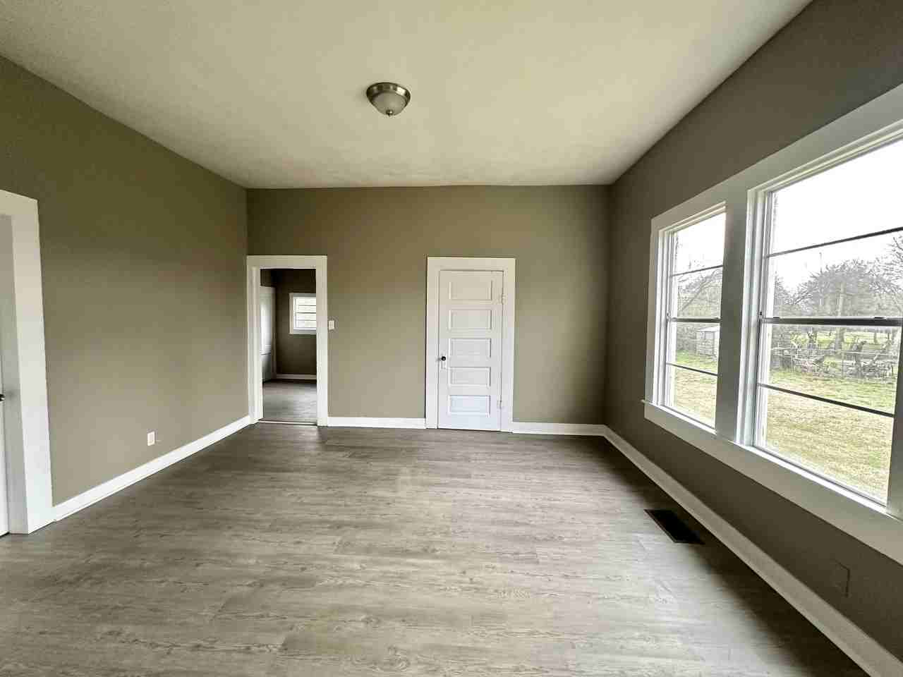 1332 15th Pl Sw #1 - Photo 5 of 8