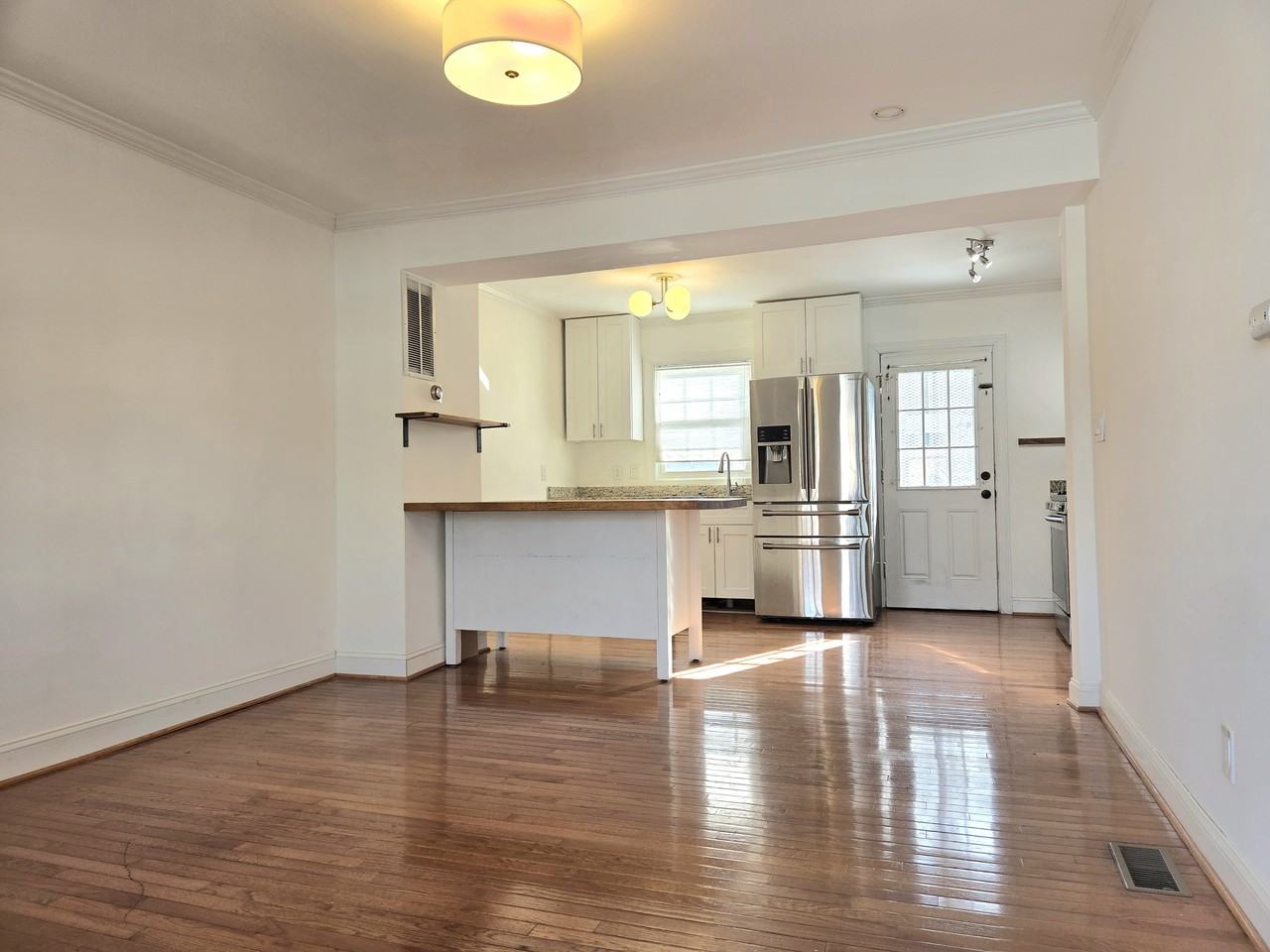 2344 Hunter Pl Se #1 - Photo 4 of 48