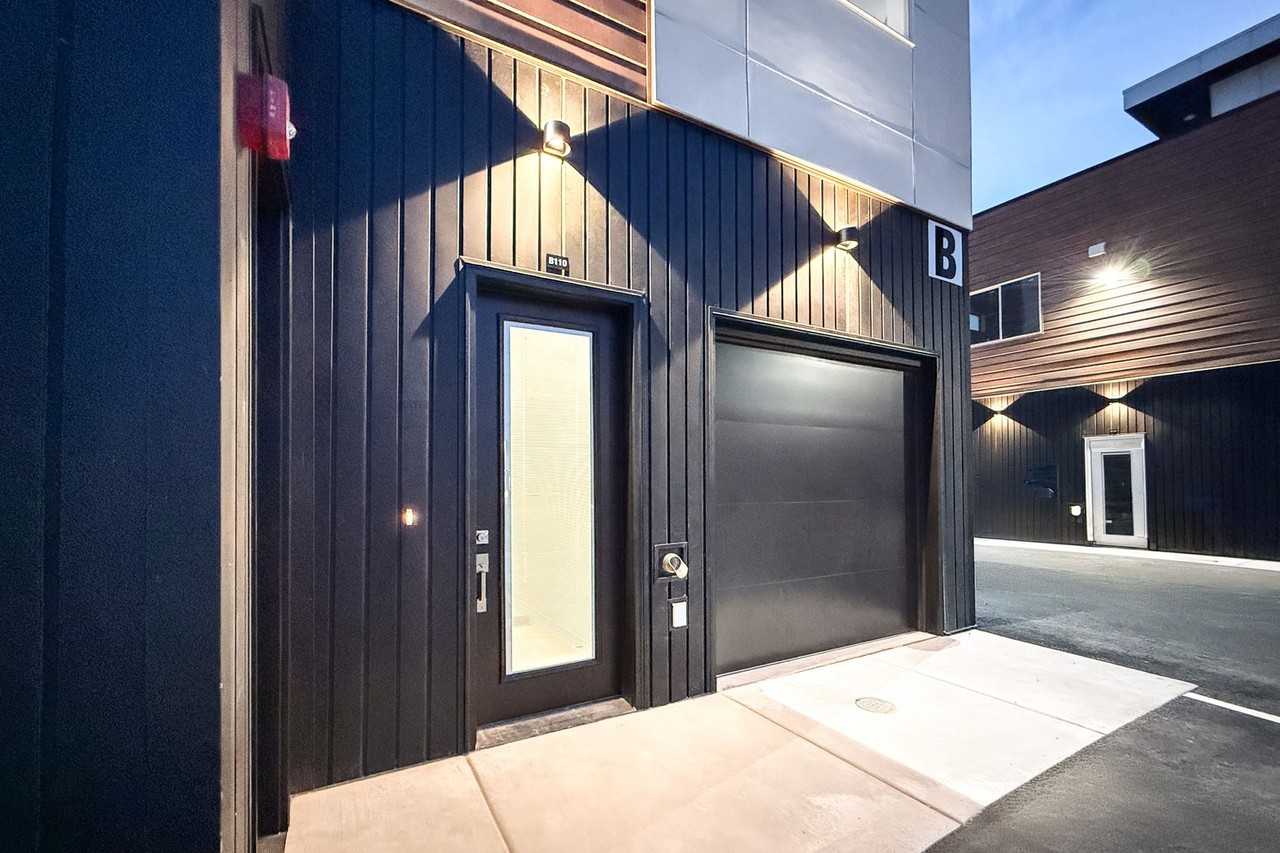 The Towns On Elm - Photo 5 of 50