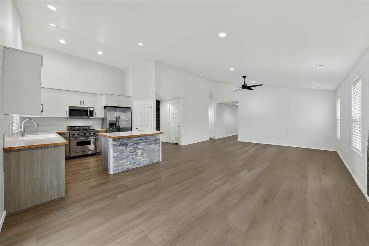 878 W Jasper St #1 - Photo 2 of 34