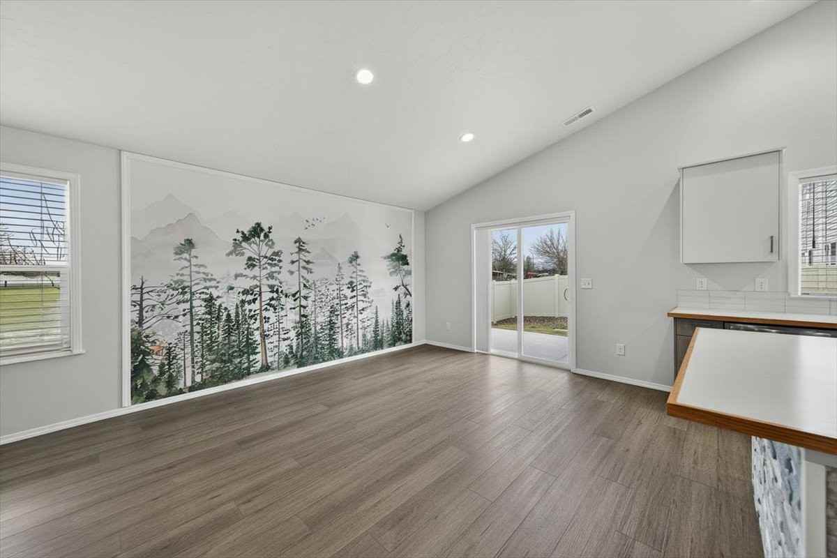 878 W Jasper St #1 - Photo 3 of 34