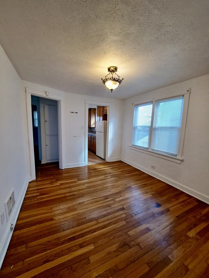 2366 Emerson Ave #2 - Photo 3 of 9