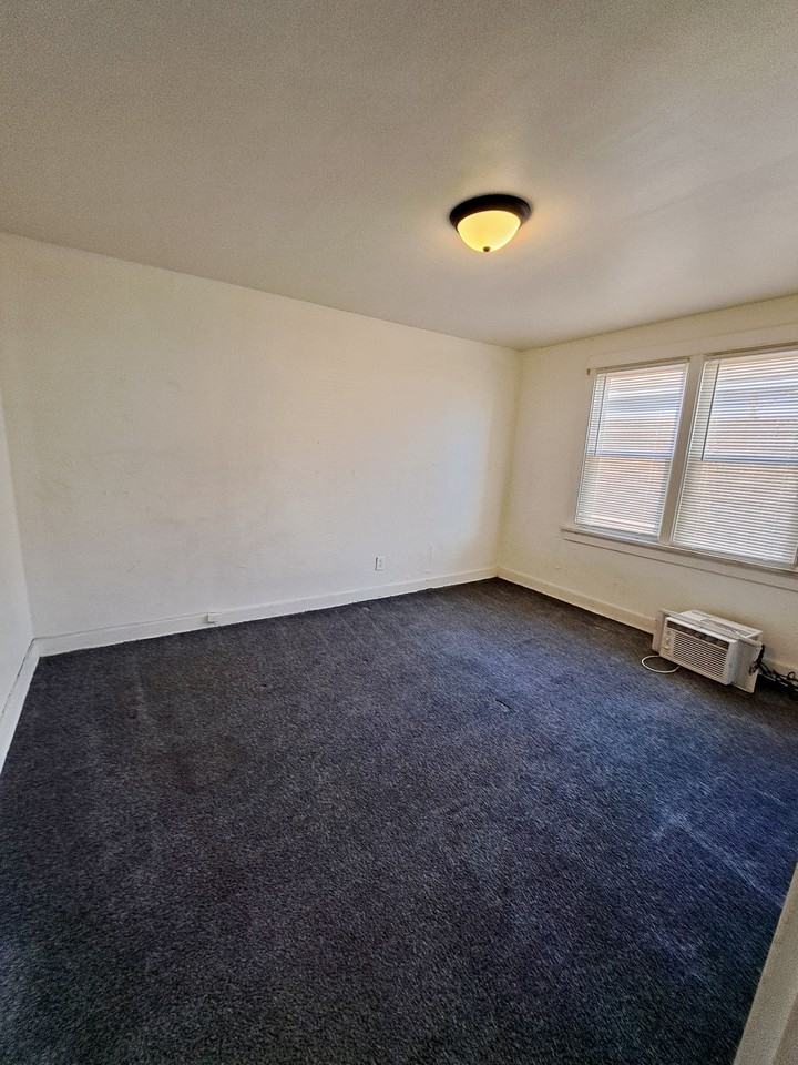 2366 Emerson Ave #2 - Photo 6 of 9