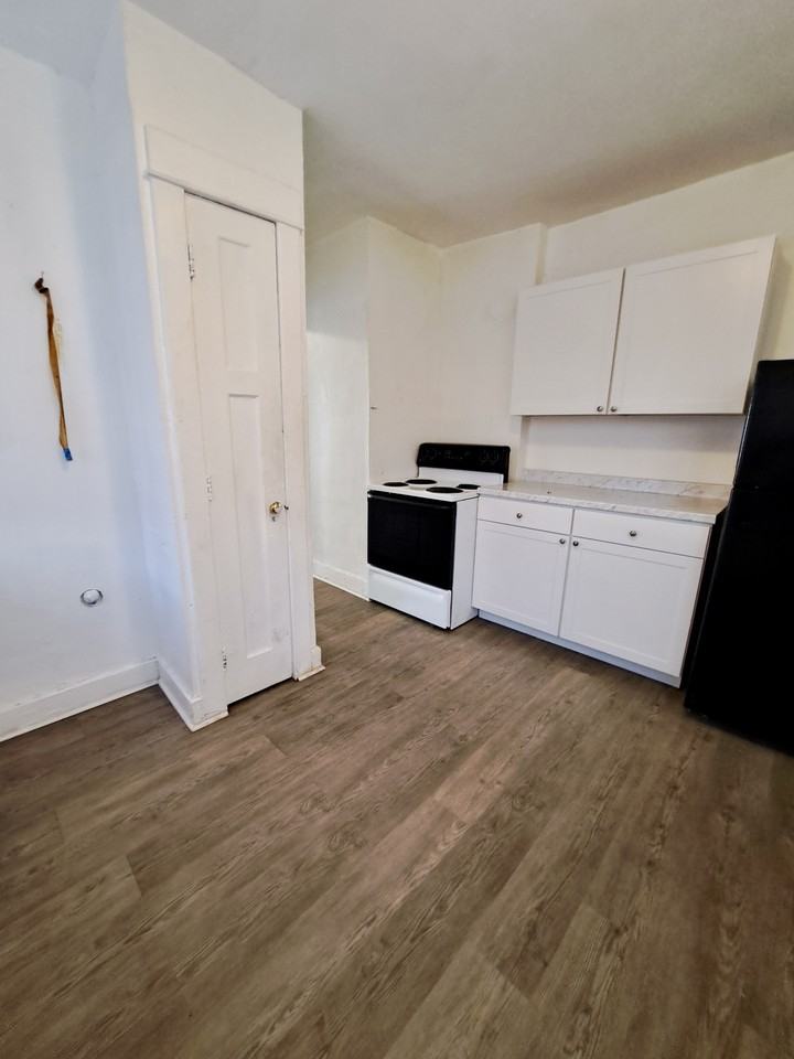 87 Mary Ave #87 - Photo 3 of 8