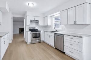 featured image of 3233 Wolcott St #1