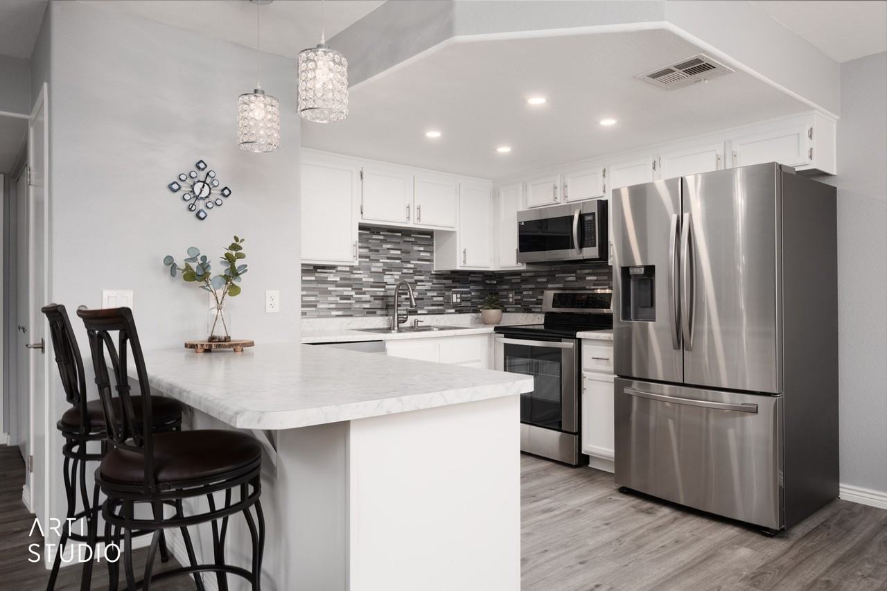 818 Mesquite Springs Dr #1 - Photo 6 of 20