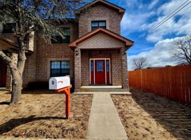 featured image of 603 E 8th St #D