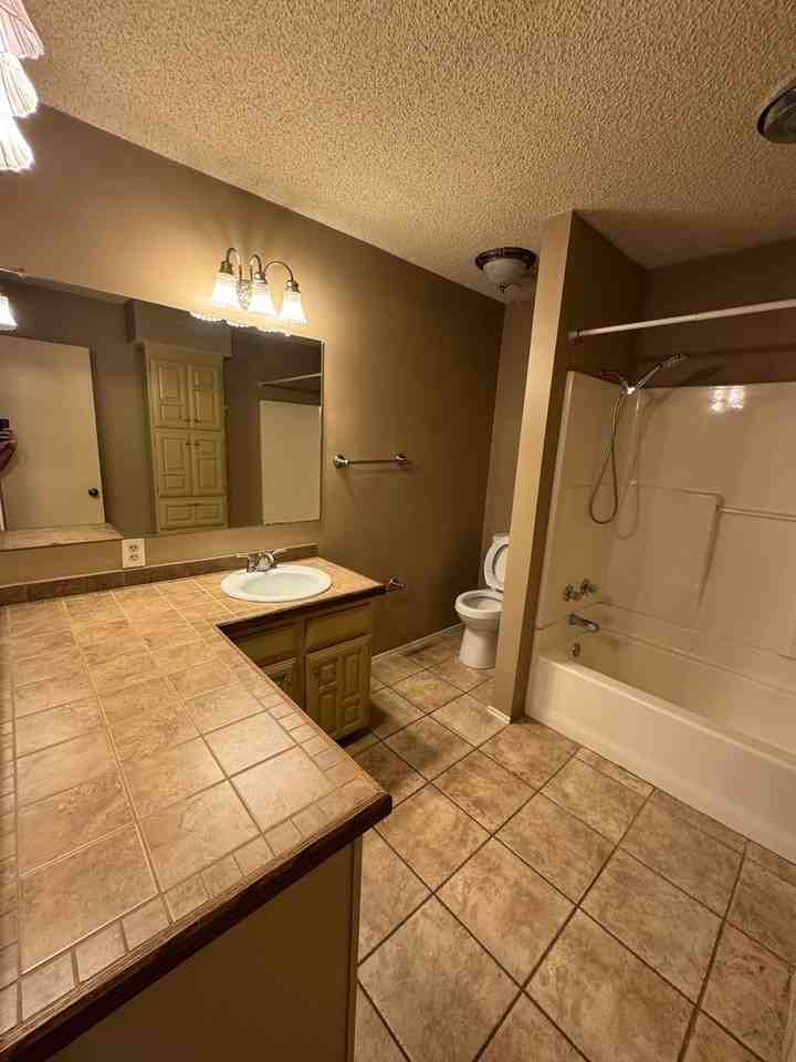 3811 Kimberly Dr - Photo 4 of 8