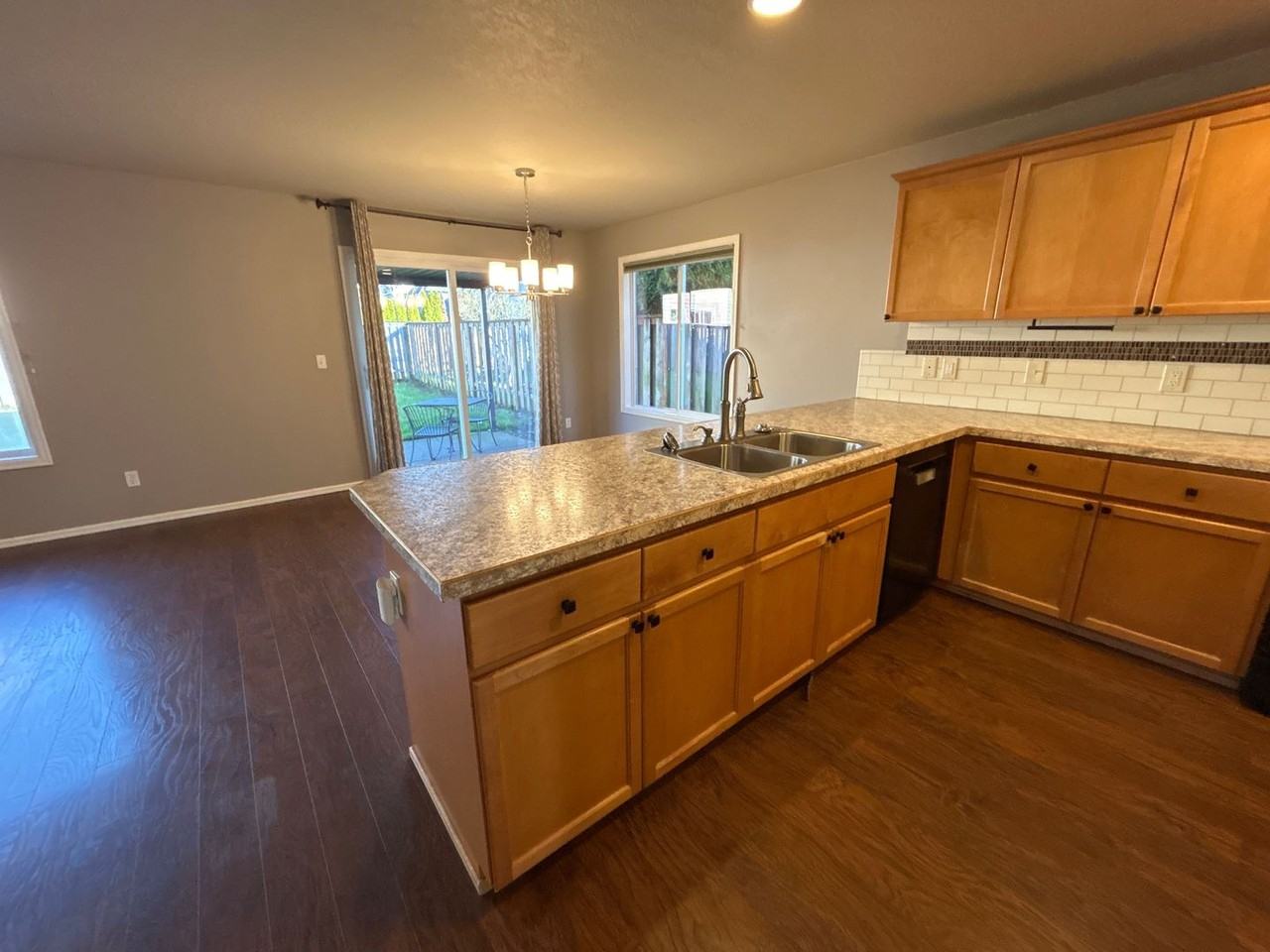 3645 Se Midvale Dr - Photo 4 of 32