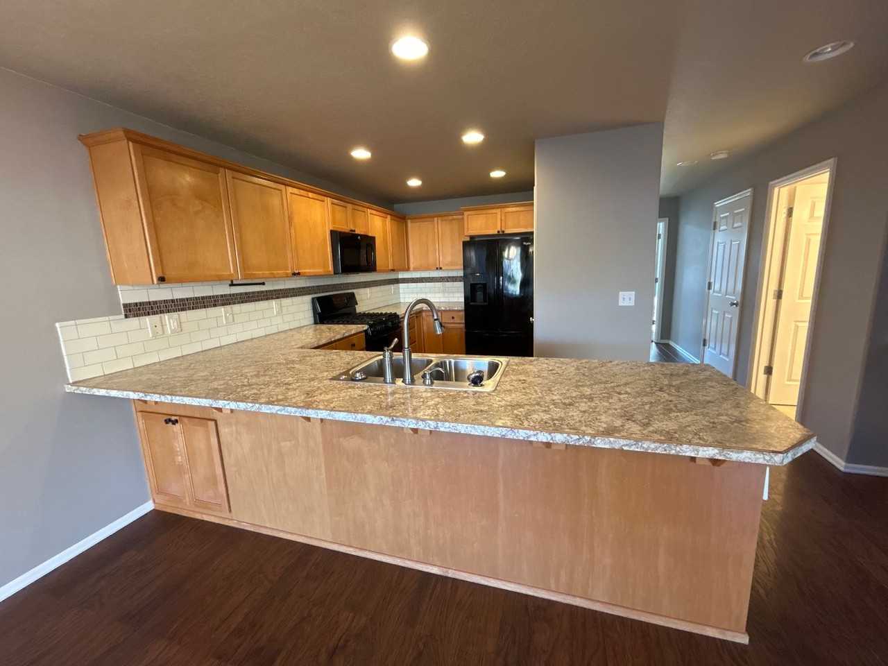 3645 Se Midvale Dr - Photo 5 of 32