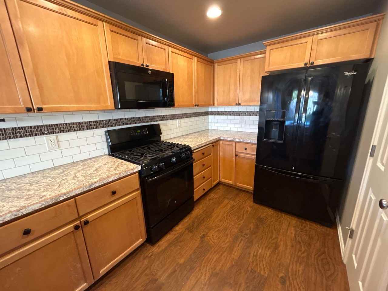 3645 Se Midvale Dr - Photo 6 of 32