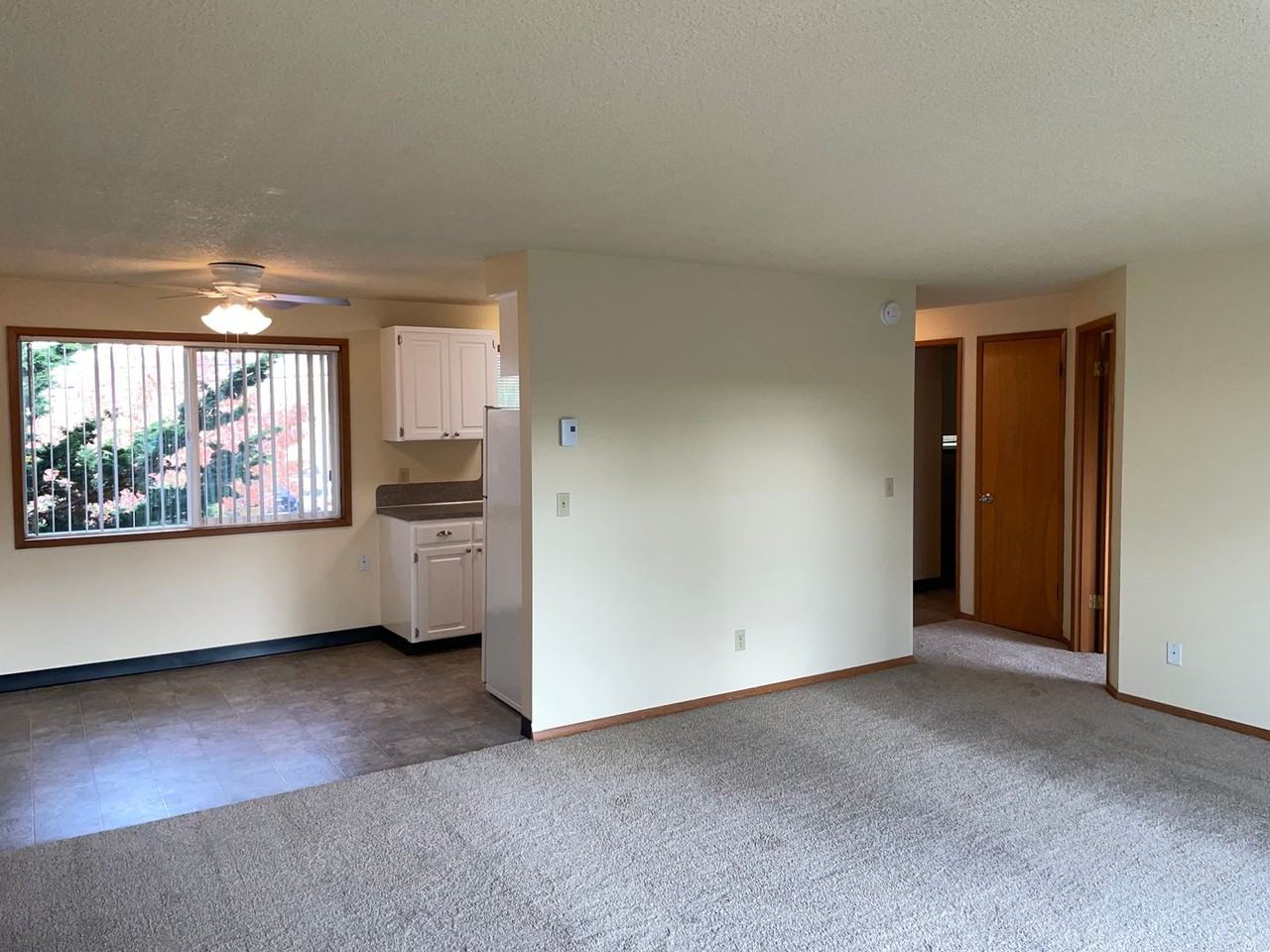 Putnam Terrace Apartments - Photo 6 of 46