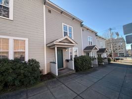 featured image of 310 E Chestnut St