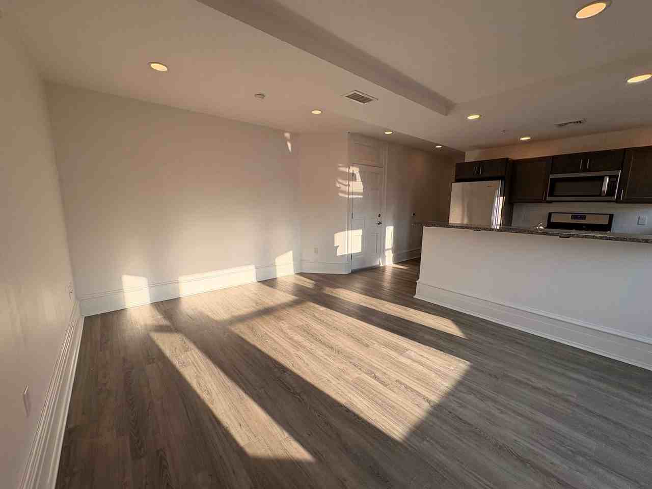 19 N Duke Street - Photo 3 of 19