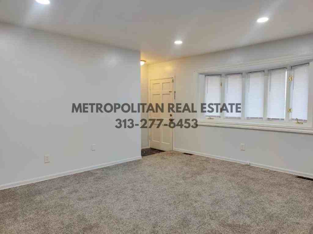 6973 Chirrewa St - Photo 2 of 35