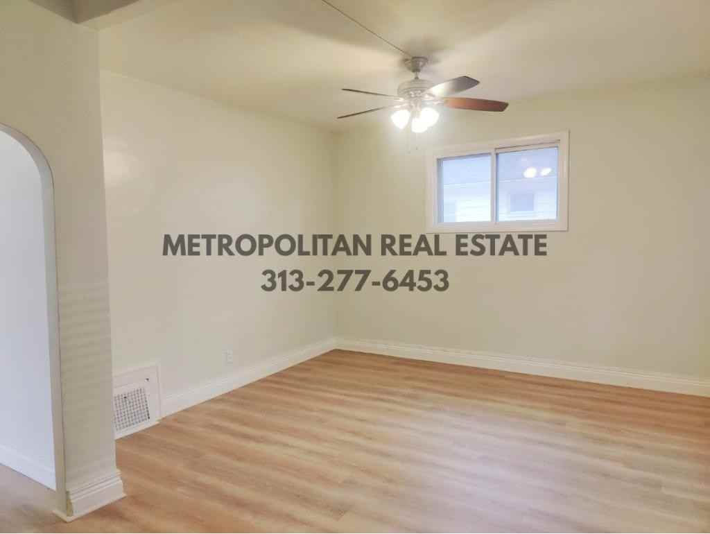 22340 Park St - Photo 2 of 15