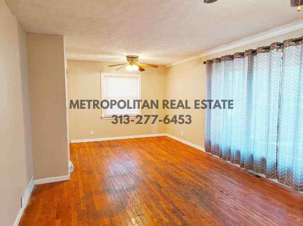 5839 Helen St - Photo 2 of 17