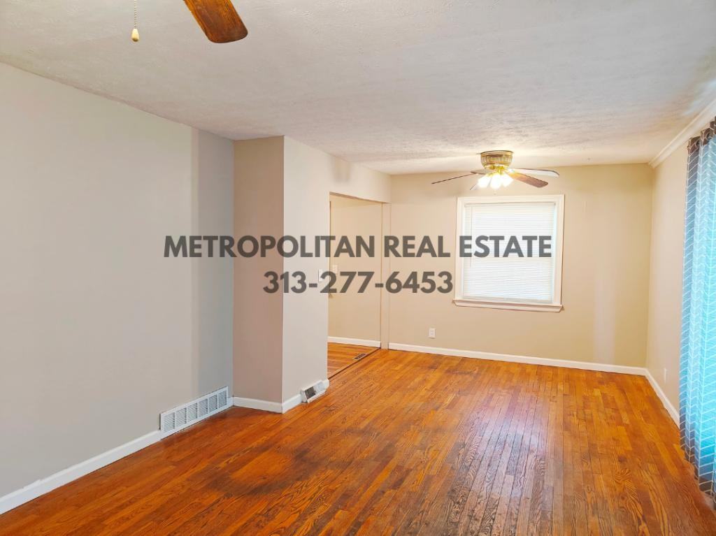 5839 Helen St - Photo 3 of 17