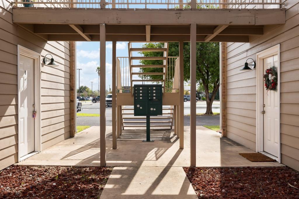 1006 W Kelly Ave Apt G - Photo 4 of 12