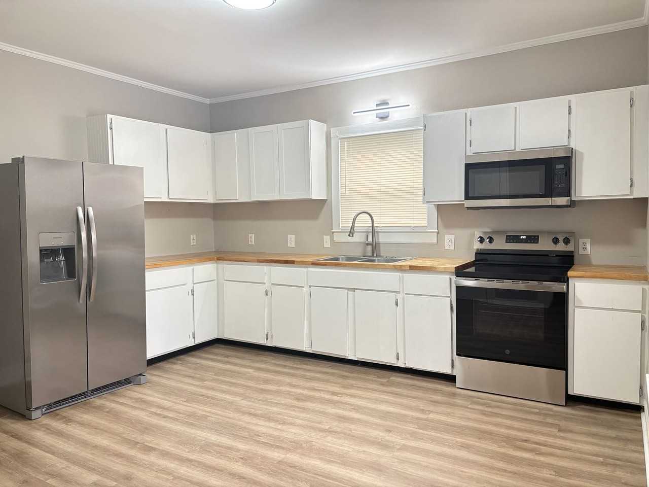 603 Montgomery St - Photo 5 of 14