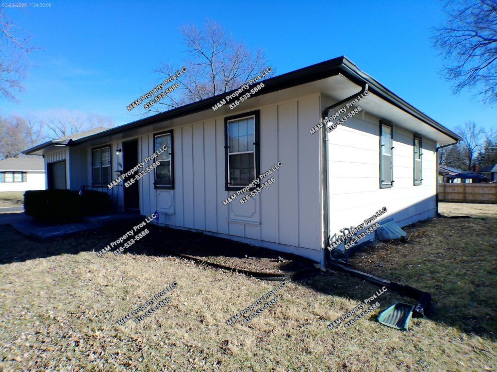 12000 Armitage Dr - Photo 3 of 20