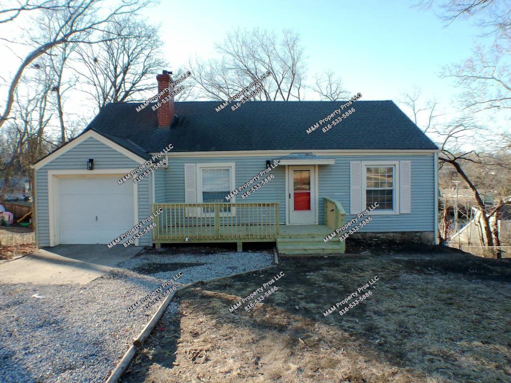 5302 N Spruce Ave - Photo 2 of 24