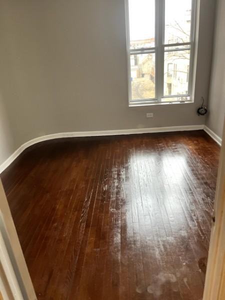 6037 S Rhodes Ave - Photo 2 of 14